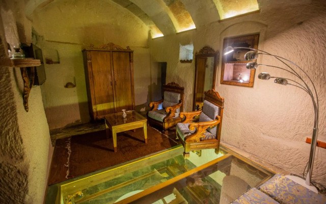 Hermes Cave Hotel