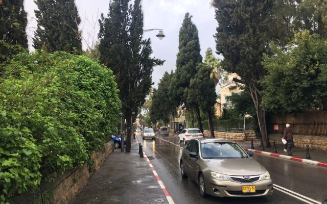 Little House In The Colony