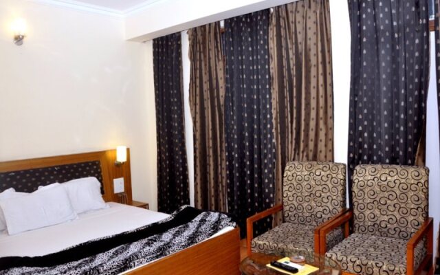 Hotel Kailash Residency