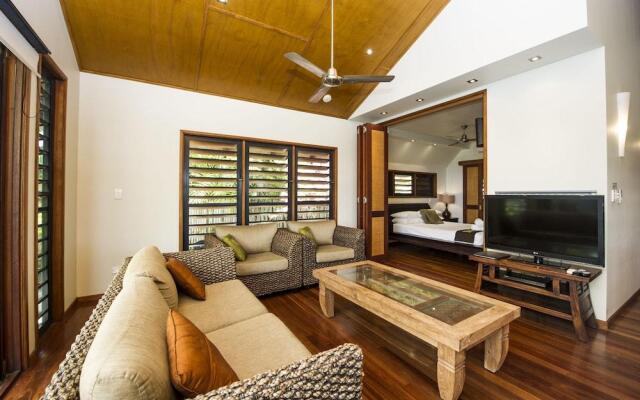 Pure Magnetic Villa 2