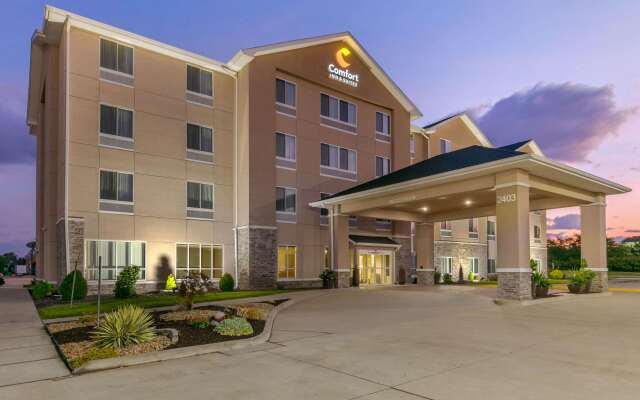 Comfort Inn & Suites Marion I-57