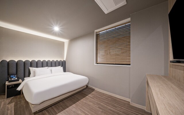 Poverta Stay Hotel