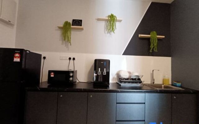 The Horizon Ipoh Dual L12 by Grab A Stay