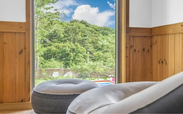 Gyeongju Themandi Pension
