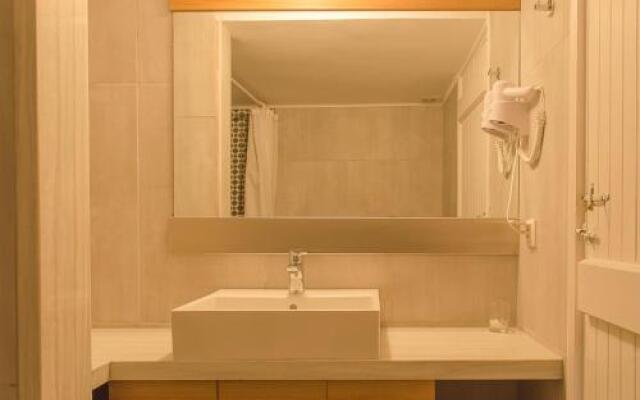 Kalypso Studios & Rooms