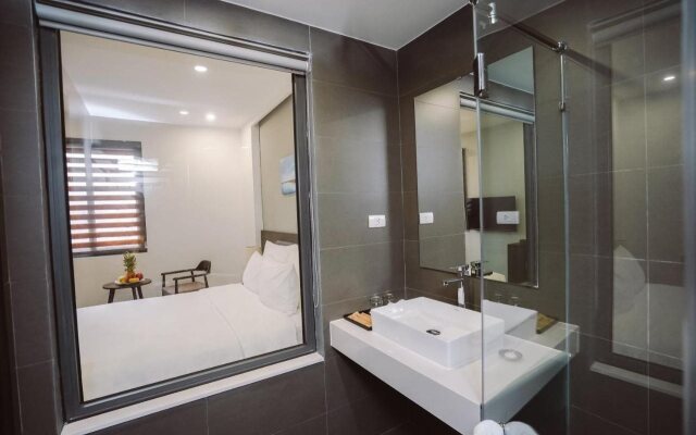 Reyna Hotel Hanoi