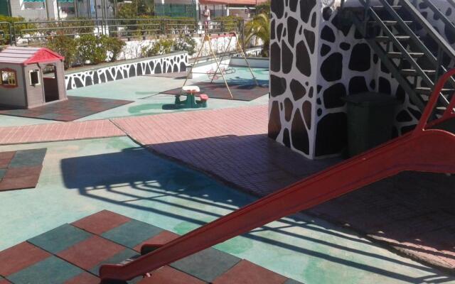Los Robles Verdes