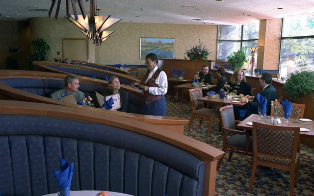 Coast Edmonton Plaza Hotel by APA