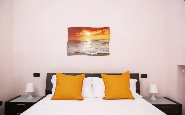 Metro Solfatara Apartment by Wonderful Italy