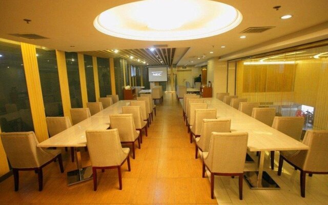 Goethe Holiday Inn