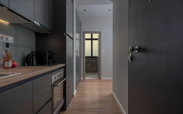 Hebrard Industrial Suites