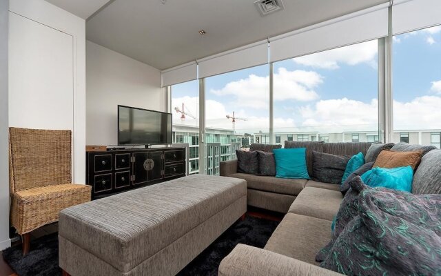 QV Serviced Viaduct Harbour Apartment - 531