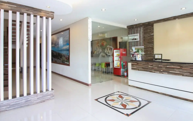 Airy Batu Meja Sirimau 12 Ambon