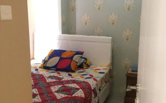 Onted's Room Apartemen Kalibata City by ZUZU