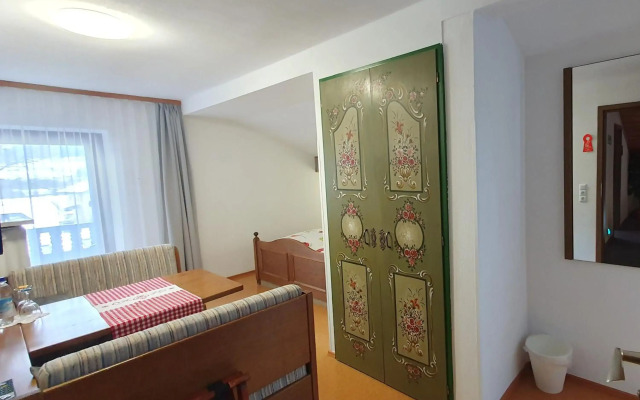 Hotel Garni Haus Alpine