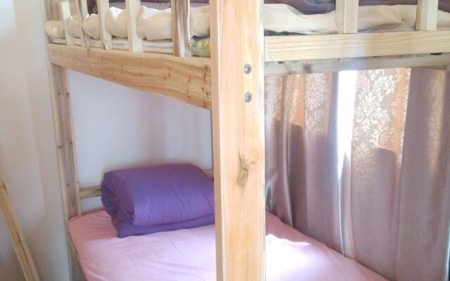 Linxi Xiaozhu Youth Hostel