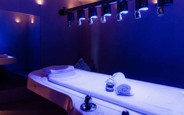 Hilton Surfers Paradise Hotel & Residences.