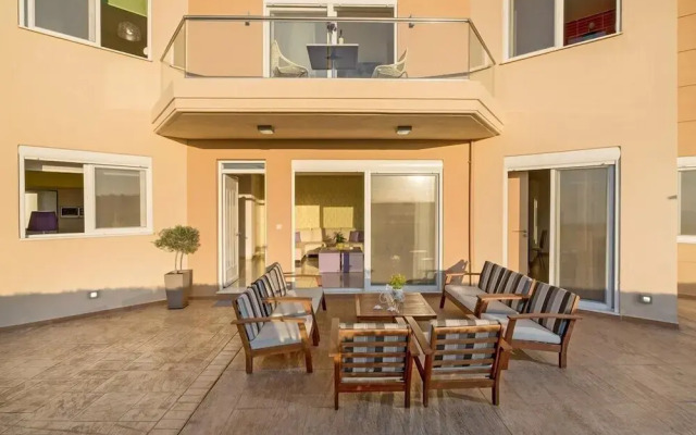 Villa Ariella