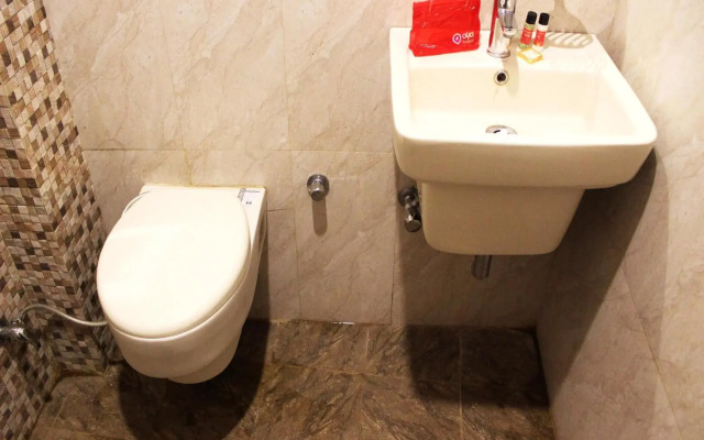 OYO Rooms Paharganj Near Bikaner Sweets