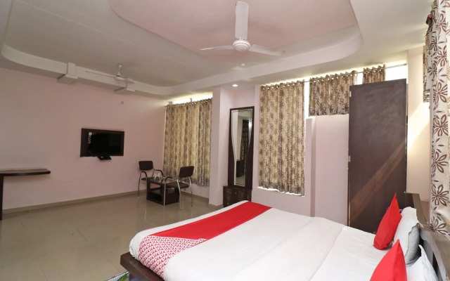 OYO 22872 Hotel Shivam Fort View
