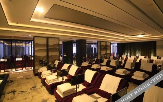 Qushui Lanting Holiday Hotel