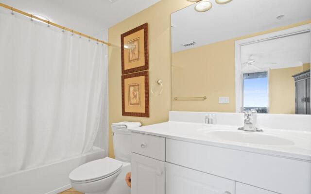 Destin West - Pelican