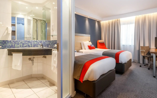 Holiday Inn Express Walsall M6J10 by IHG