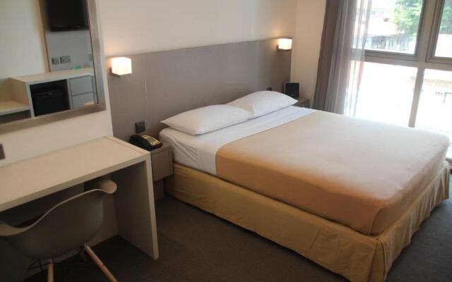 Classique Hotel (SG Clean Certified)