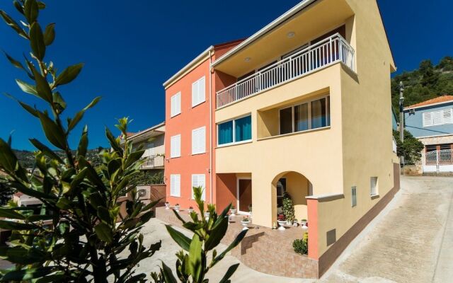 Apartments & Rooms Sunshine Home