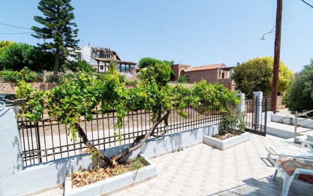 Soko Guest House in Astratigos