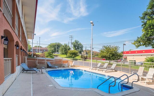 Red Roof Inn Lancaster