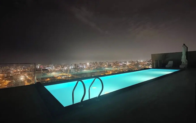 Relax and Work at Miraflores
