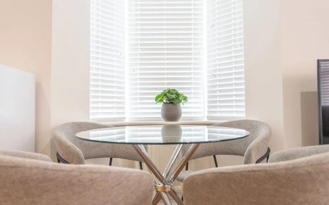 Bedford Meadows Apartment