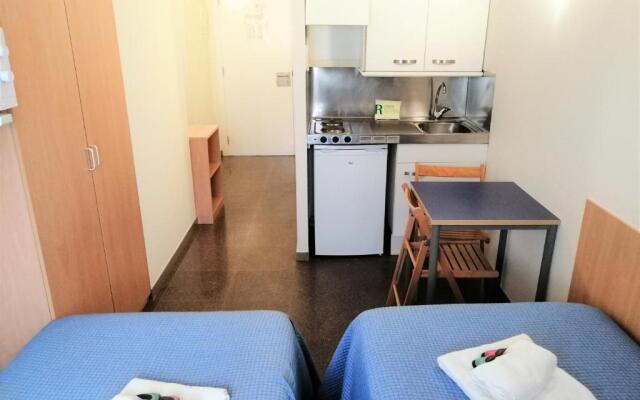 Residencia Universitaria Resa As Burgas - Centro Adscrito a REAJ - Campus Accomodation