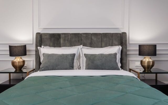 Praxitelous Luxury Suites