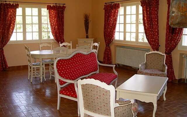 Family Apartment, 2-6 People, In Provenve