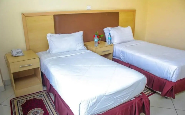 Land Mark Hotel