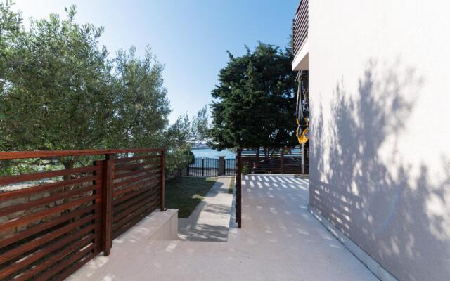 Tiho - 10M From The Beach - A2 1. Kat(4)