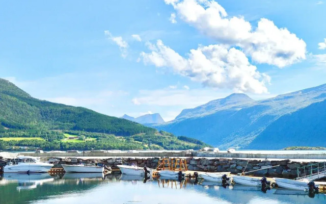 6 Person Holiday Home in Eidsvag