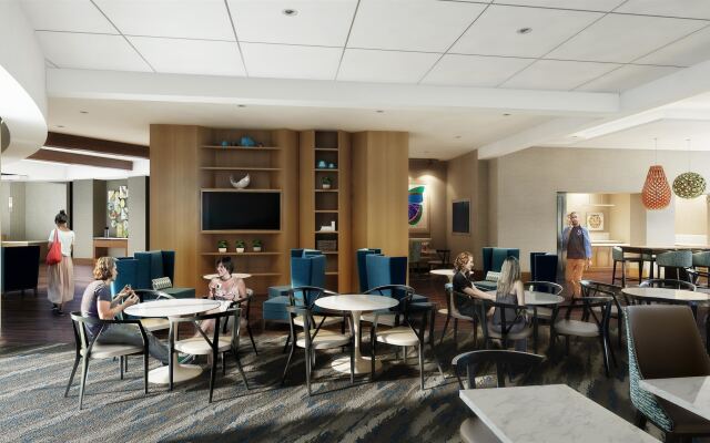 Hampton Inn & Suites Teaneck Glenpointe