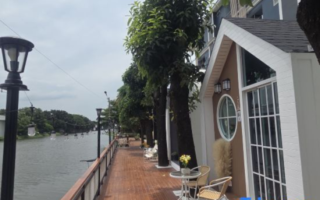 Grace Riverfront