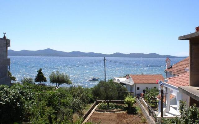 Apartment Yelena Rose West