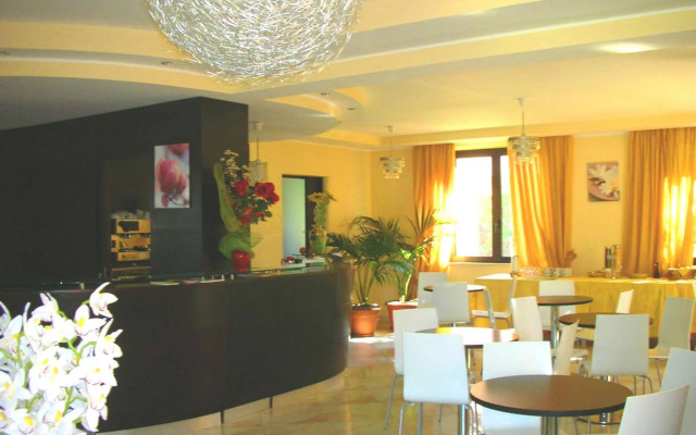 Hotel Park Village