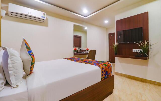 Fabhotel Rainbow Express