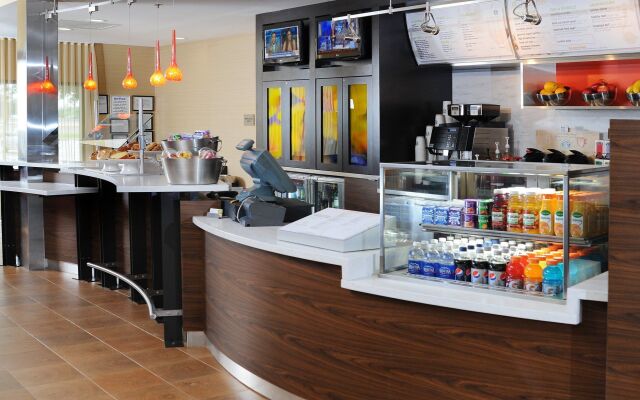 Courtyard by Marriott Houston Hobby Airport