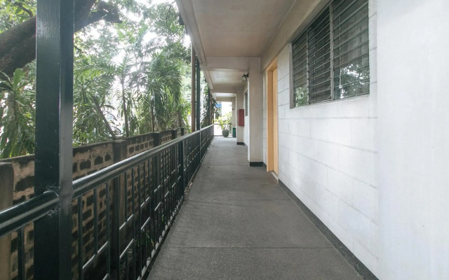 Broadway Court Apartelle