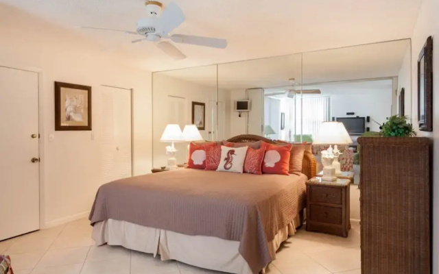 Bonita Beach 5500 - 1906