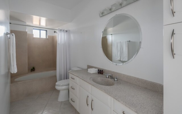 Fallbrook by Avantstay | Luxury Home on 40acres W/Pool, Putting Green & Rooftop