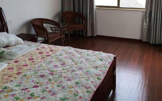 Gucheng Xinqu Lvhui Lin Farmstay