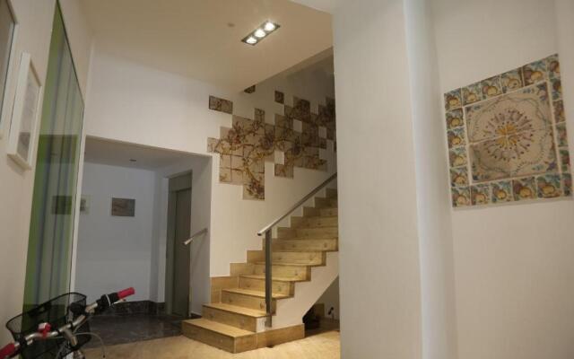 Las Coles Apartasuites